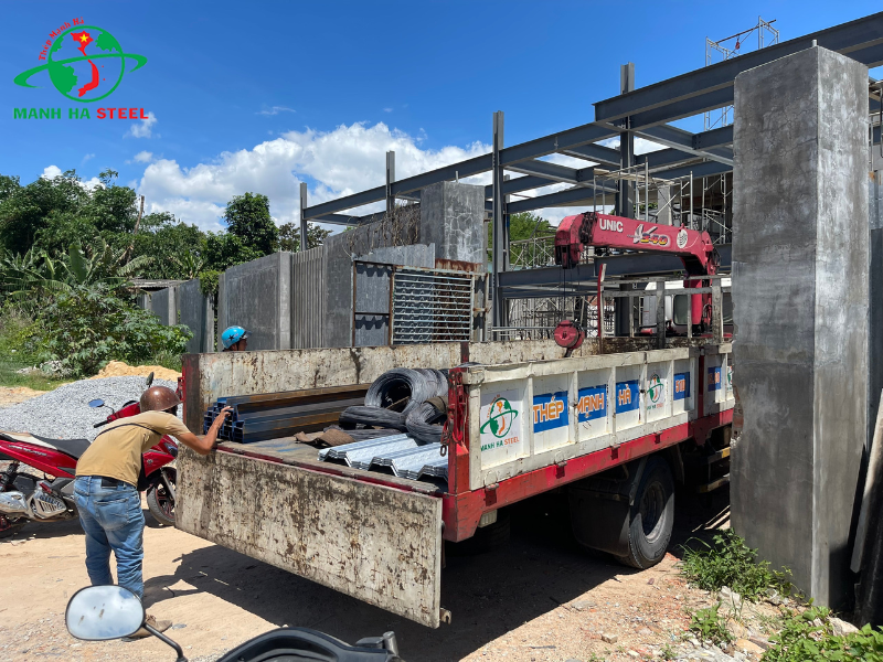 Tôn Thép Mạnh Hà bàn giao 05 tấn thép I và tôn sàn về công trình nhà ở tại Đồng Nai - Ảnh 3