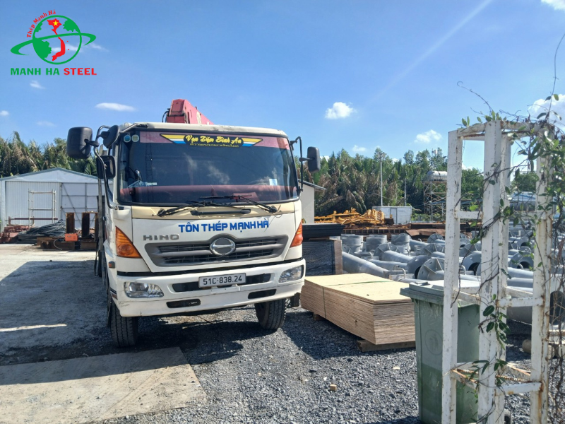 Tôn Thép Mạnh Hà giao ván phủ phim và thép hình H phục vụ làm đường cao tốc Bến Lức - Long Thành - Ảnh 4