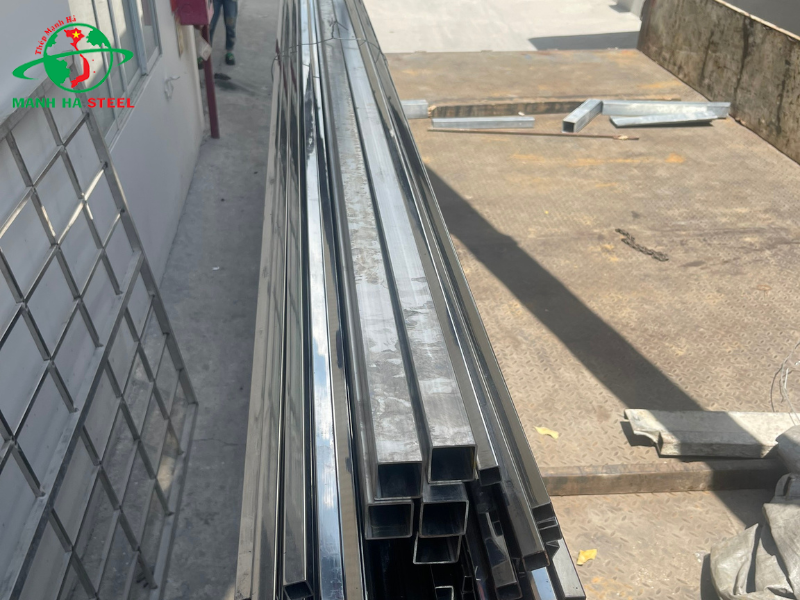 Tôn Thép Mạnh Hà vận chuyển hộp inox 304 về Công ty TNHH Công Nghiệp NEEU tại Trảng Bàng, Tây Ninh Ảnh 2