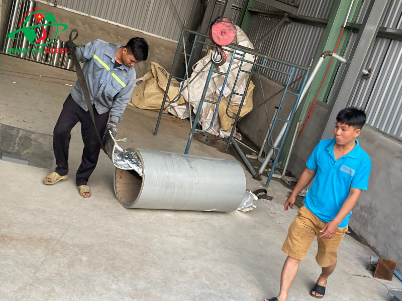 Tôn Thép Mạnh Hà giao 200m Tôn Hoa Sen Trắng Sữa về Nhà máy Giải khát Wana tại Châu Đức, Vũng Tàu Ảnh 4