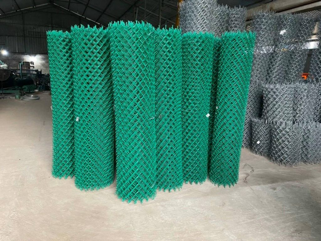 Lưới mạ kẽm và bọc nhựa màu xanh